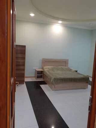 Отели типа «постель и завтрак» Getik Дилижан Семейный номер с ванной комнатой-4